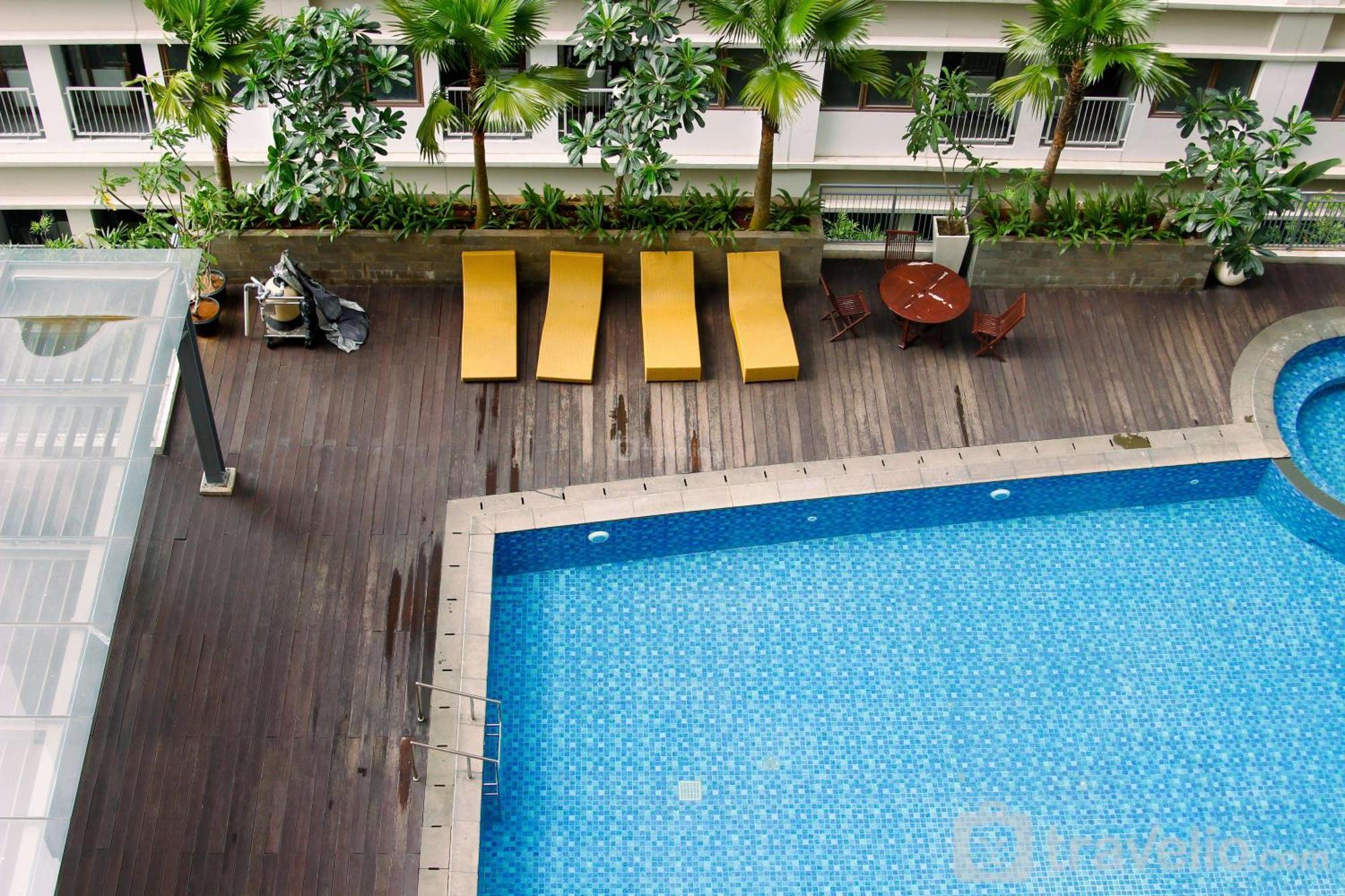 Comfy At Gateway Park Lrt By Travelio * Bekasi