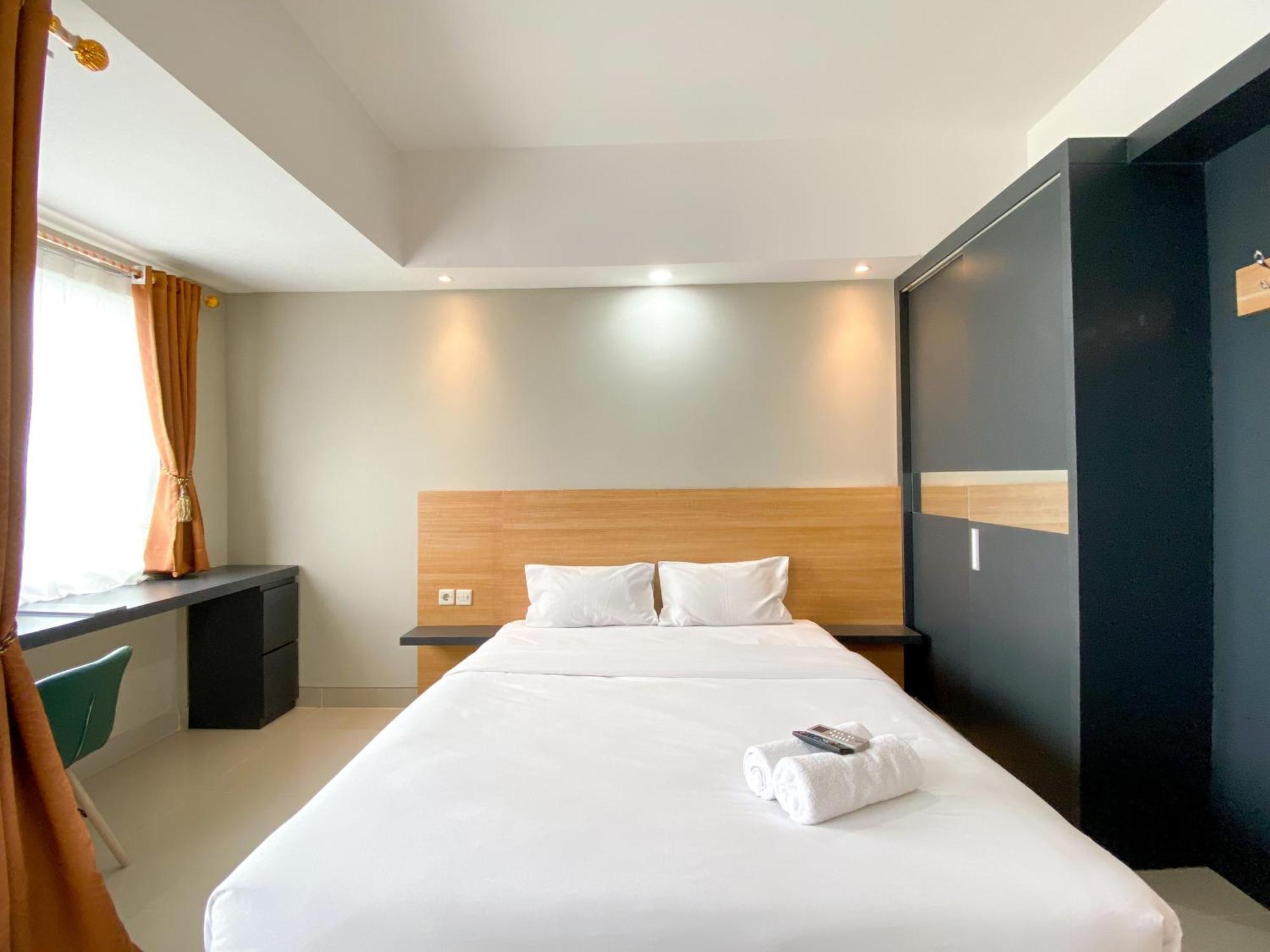 Comfy At Gateway Park Lrt By Travelio Apartemen Bekasi