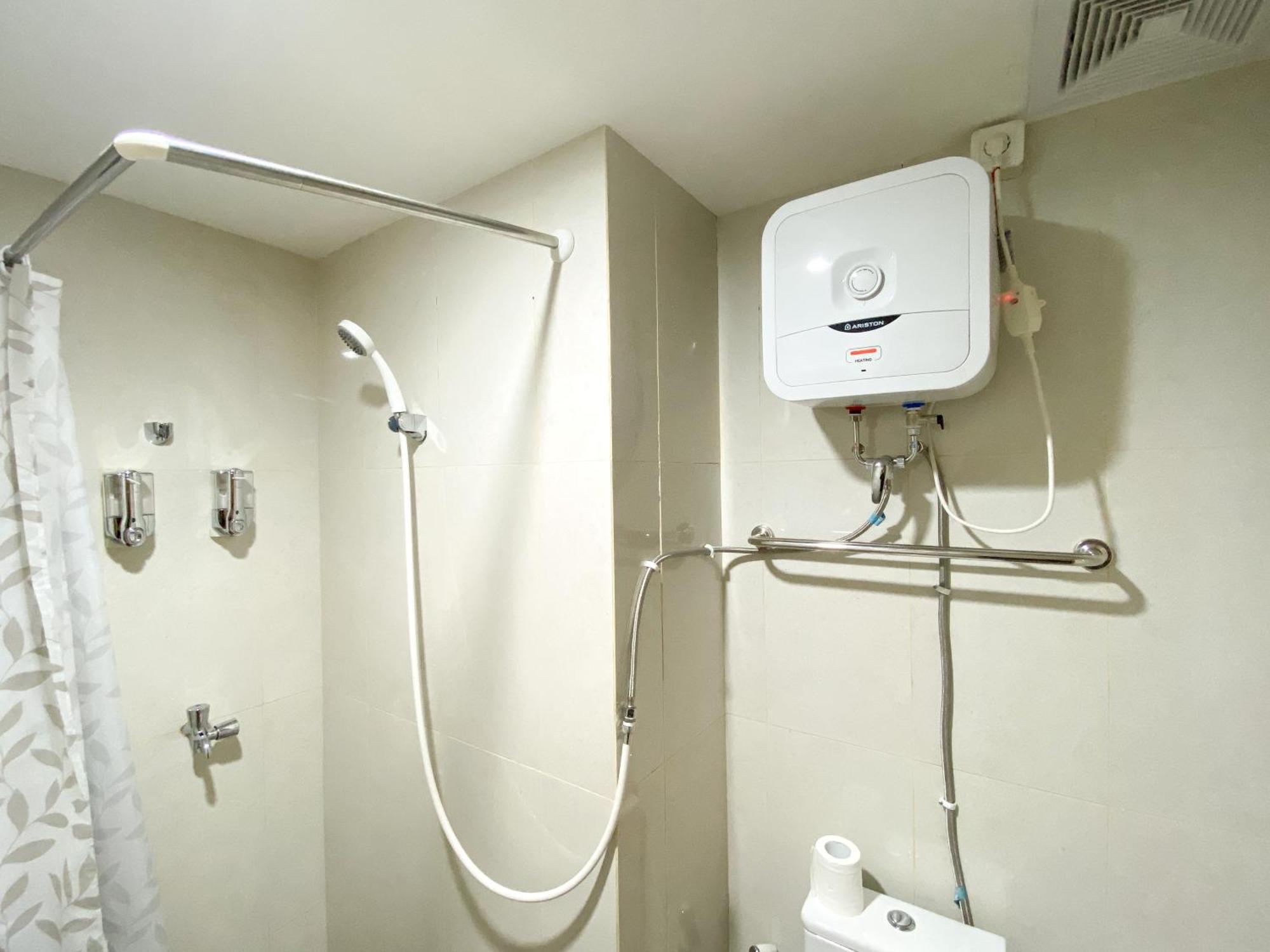 Apartemen Comfy At Gateway Park Lrt By Travelio *