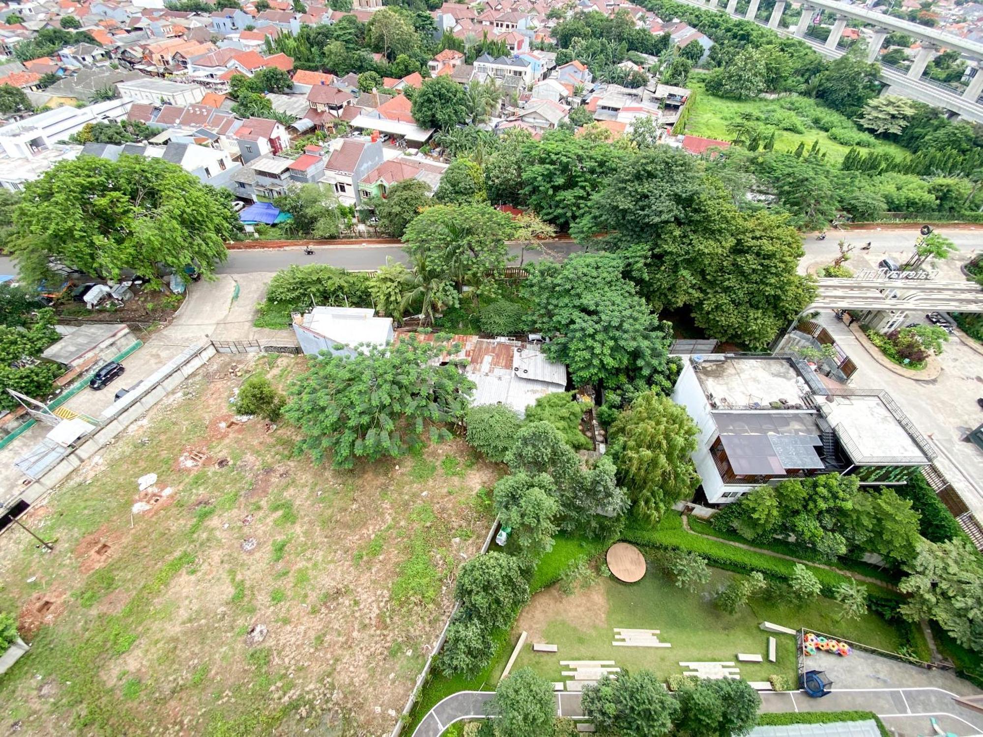 Comfy At Gateway Park Lrt By Travelio Apartemen
