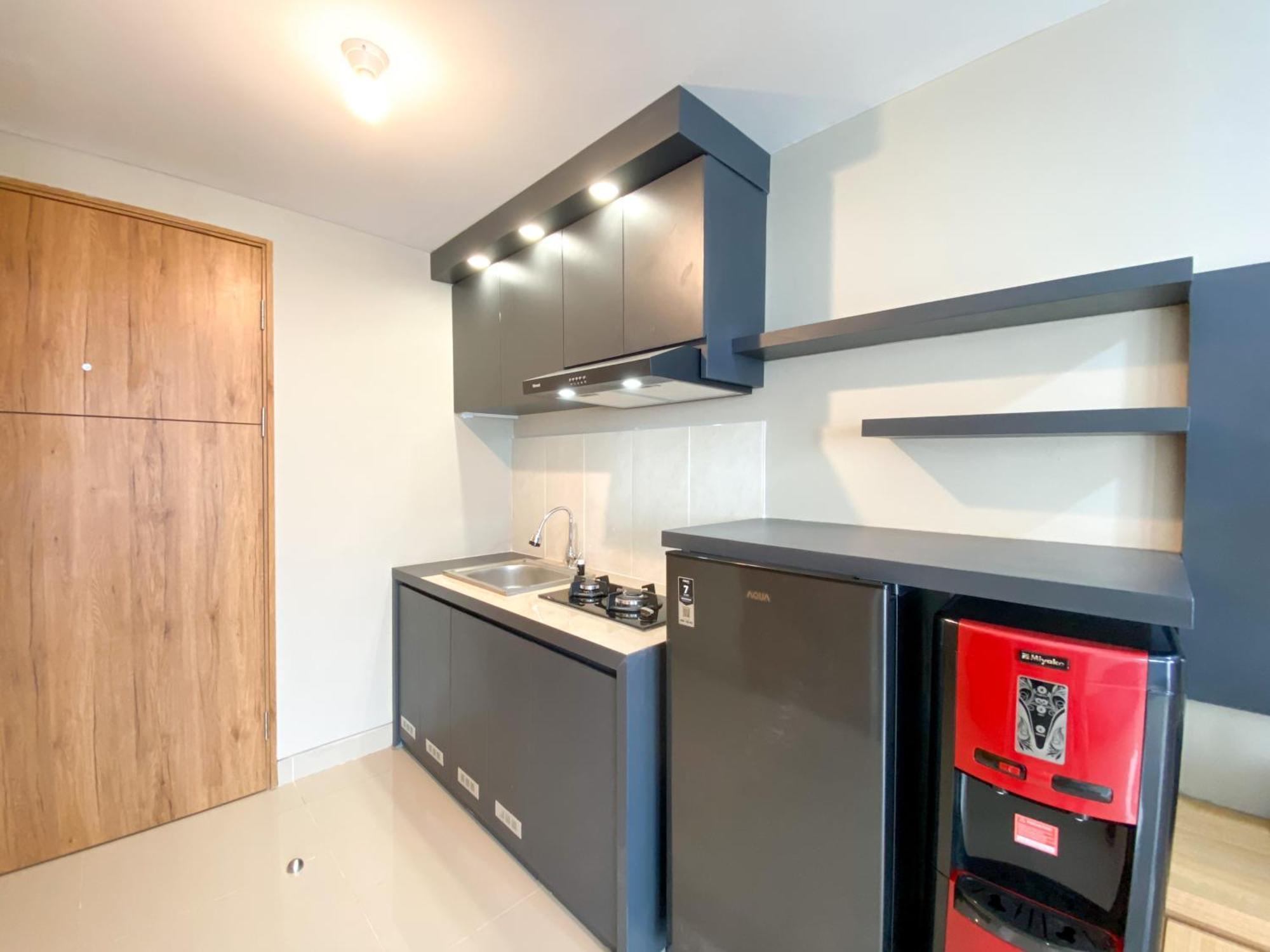 Comfy At Gateway Park Lrt By Travelio Apartemen Bekasi
